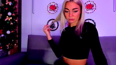 Adriana online show from December 2025 09:48:01 AM