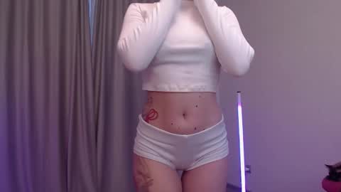 Snapshot of adriana_meow246 chatting on December 2025 05:23:01 AM Adriana online show from December 2025 05:23:01 AM