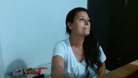 Snapshot of adriana_milf chatting on December 2024 05:11:02 AM Adriana milf online show from December 2024 05:11:02 AM