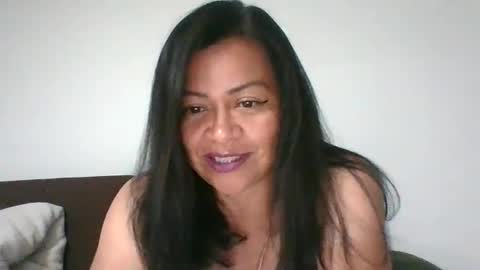 adrianagogo18 online show from February 2025 11:41:01 PM