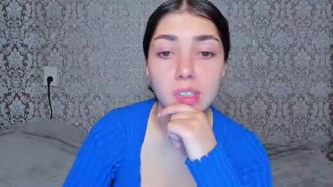Adriana online show from July 2026 06:43:01 PM