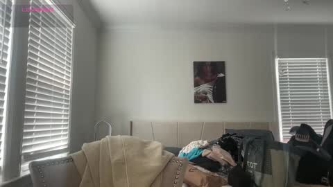 Adrianna  online show from September 2025 06:18:02 PM