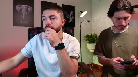 Snapshot of adrianwilliams_ chatting on February 2025 03:58:01 PM Adrian Williams online show from February 2025 03:58:01 PM