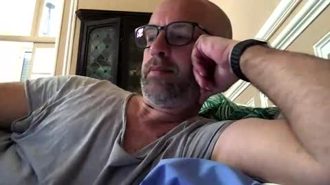 adrienfromparis online show from April 2026 10:15:02 AM