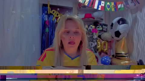 Snapshot of adriiana_fox_ chatting on July 2026 04:13:01 PM adriiana_fox_ online show from July 2026 04:13:01 PM