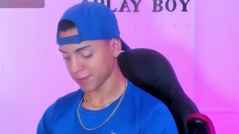 Adrian Lopez online show from December 2024 07:11:01 PM