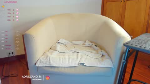Snapshot of adrikcano_m chatting on January 2025 06:13:02 AM Santi online show from January 2025 06:13:02 AM