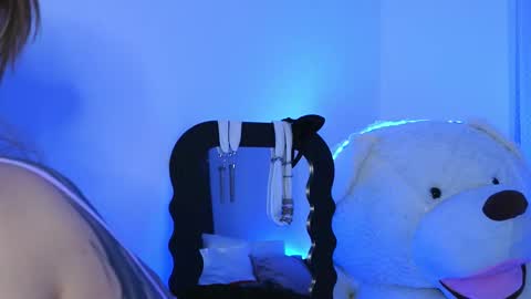 Aelia online show from March 2026 06:13:01 PM