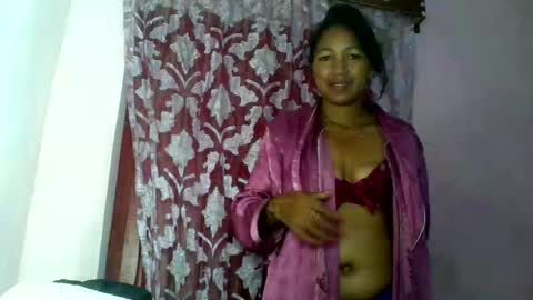 aelyaa online show from May 2026 06:48:02 PM