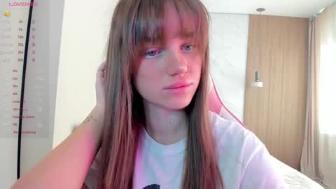 Naomi My instagram account - teasing naomi online show from October 2025 03:18:02 AM