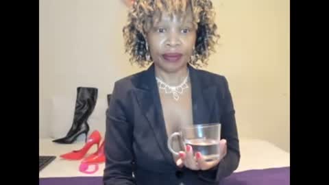 Snapshot of aficangagqueen chatting on May 2026 03:57:02 AM AfricanSquirtQueen online show from May 2026 03:57:02 AM