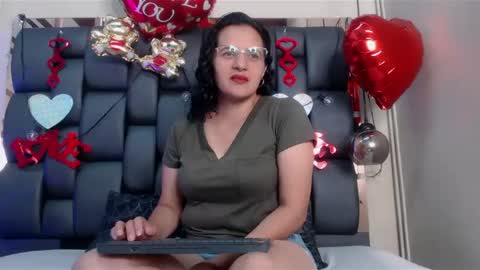 Snapshot of africa_holmes chatting on February 2025 02:01:01 AM Africa online show from February 2025 02:01:01 AM