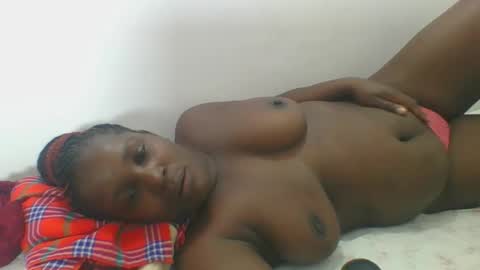 Snapshot of africanbeauty4 chatting on September 2025 07:14:02 PM ELIZABETH online show from September 2025 07:14:02 PM