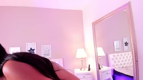 sofia online show from February 2025 03:53:01 PM