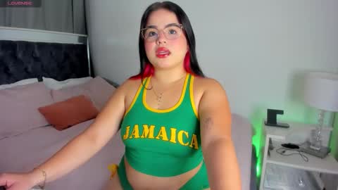 Snapshot of afrodita_grek chatting on October 2025 10:50:01 AM Vanessa online show from October 2025 10:50:01 AM