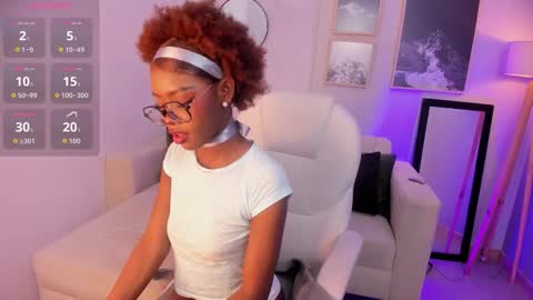 Afrodita online show from November 2025 07:49:02 PM