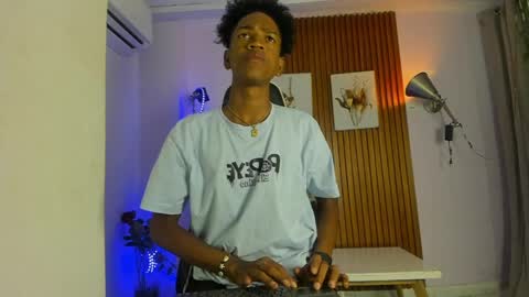 afrowayuu online show from May 2026 05:52:01 PM