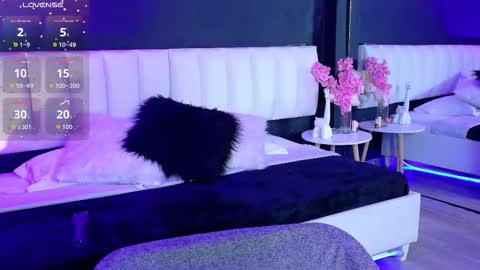 Snapshot of agata_evans_ chatting on November 2025 06:18:01 PM AGATA online show from November 2025 06:18:01 PM