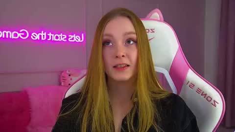 AgataFoxley online show from November 2025 07:30:01 AM