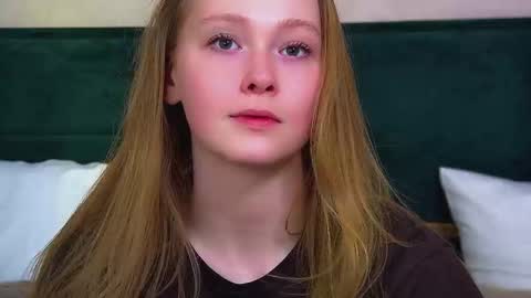 AgataFoxley online show from March 2026 06:25:01 PM