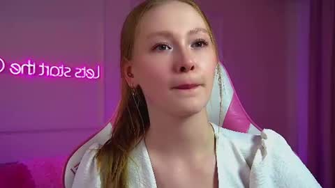 AgataFoxley online show from June 2026 07:28:01 AM