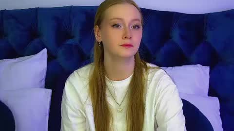 AgataFoxley online show from June 2026 06:03:01 PM