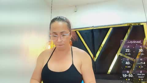 Snapshot of agatha_fit chatting on March 2026 01:21:01 AM AGATHA online show from March 2026 01:21:01 AM