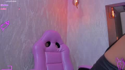 LUNNA online show from January 2025 05:14:01 PM