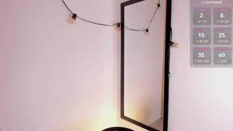 Snapshot of agatha_vixen chatting on January 2025 06:20:02 PM Agatha vixen online show from January 2025 06:20:02 PM