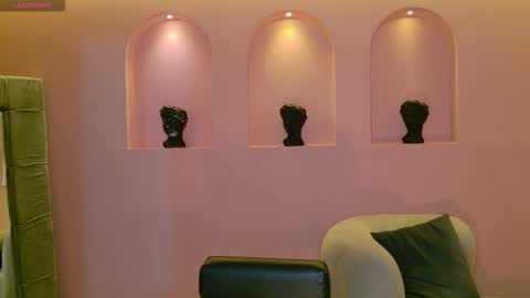 Agatha online show from October 2025 07:58:01 PM