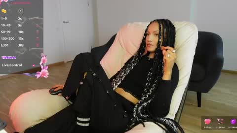 Agelina Lilly Laura online show from May 2026 09:26:02 AM