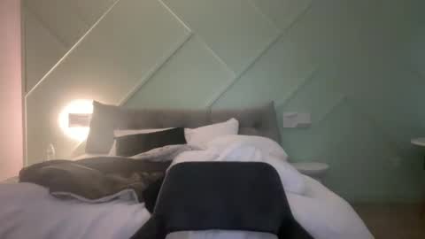 Annie online show from January 2025 03:25:01 PM