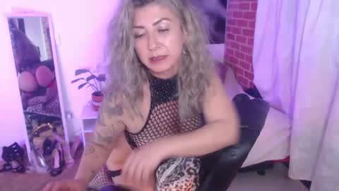 Snapshot of agnes_blackmore chatting on July 2026 02:09:02 AM Lily online show from July 2026 02:09:02 AM