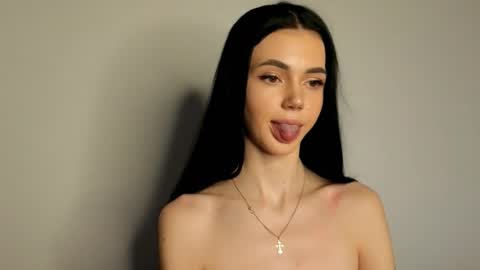 Snapshot of agness_leas chatting on March 2026 05:05:02 PM agness_leas online show from March 2026 05:05:02 PM