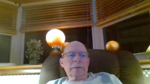 aguynrkfrd online show from April 2026 09:15:01 AM