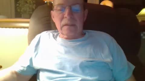 aguynrkfrd online show from April 2026 09:01:01 AM