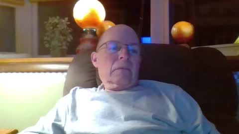 Snapshot of aguynrkfrd chatting on April 2026 09:35:02 AM aguynrkfrd online show from April 2026 09:35:02 AM