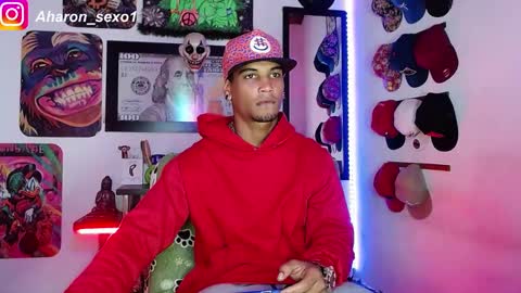 Snapshot of aharon_sexo1 chatting on January 2025 02:42:01 AM Aharon Zamora online show from January 2025 02:42:01 AM
