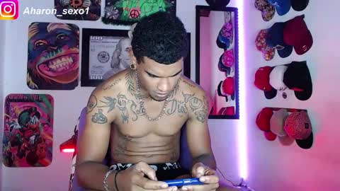 Snapshot of aharon_sexo1 chatting on January 2025 11:56:01 PM Aharon Zamora online show from January 2025 11:56:01 PM