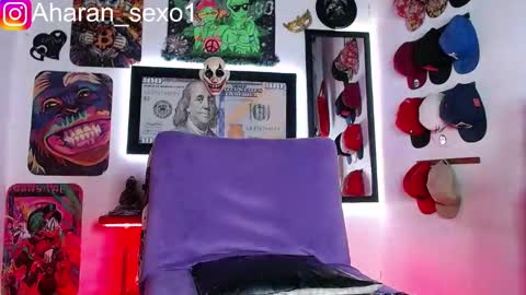 Snapshot of aharon_sexo1 chatting on February 2025 11:58:02 PM Aharon Zamora online show from February 2025 11:58:02 PM