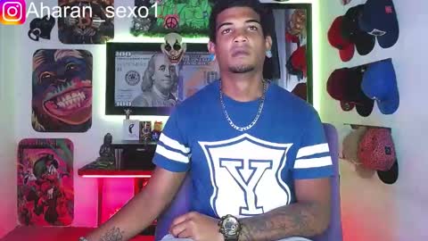 Snapshot of aharon_sexo1 chatting on February 2025 03:37:01 AM Aharon Zamora online show from February 2025 03:37:01 AM