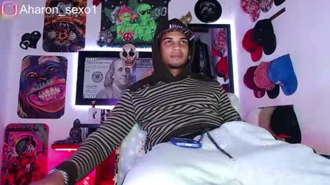 Snapshot of aharon_sexo1 chatting on February 2025 06:39:01 AM Aharon Zamora online show from February 2025 06:39:01 AM