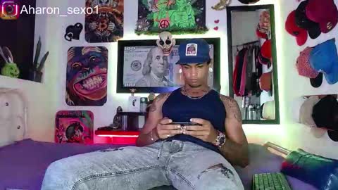 Snapshot of aharon_sexo1 chatting on March 2025 10:21:02 PM Aharon Zamora online show from March 2025 10:21:02 PM