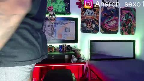 Snapshot of aharon_sexo1 chatting on March 2025 11:56:02 PM Aharon Zamora online show from March 2025 11:56:02 PM
