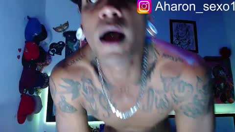 Snapshot of aharon_sexo1 chatting on March 2025 06:16:01 AM Aharon Zamora online show from March 2025 06:16:01 AM