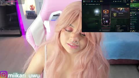 Snapshot of ahri_elderwood chatting on January 2025 07:10:02 AM Ahri help me get to 100 online show from January 2025 07:10:02 AM