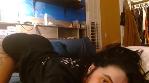 Snapshot of ahungkittykat chatting on April 2026 06:58:01 AM Kat online show from April 2026 06:58:01 AM