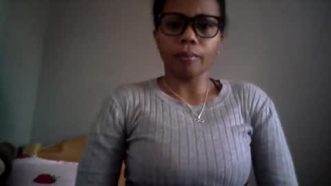 Aicha boobs online show from March 2026 05:24:01 AM