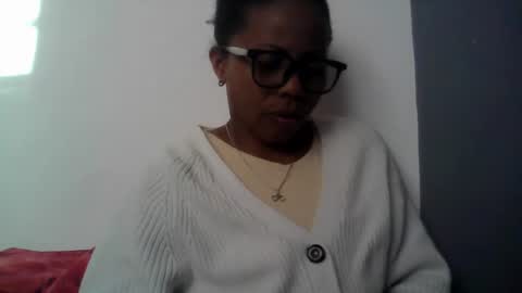 Snapshot of aicha_boobs chatting on June 2026 01:35:01 PM Aicha boobs online show from June 2026 01:35:01 PM