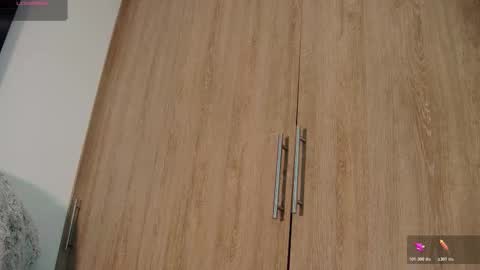 Aida  online show from December 2025 11:37:02 AM